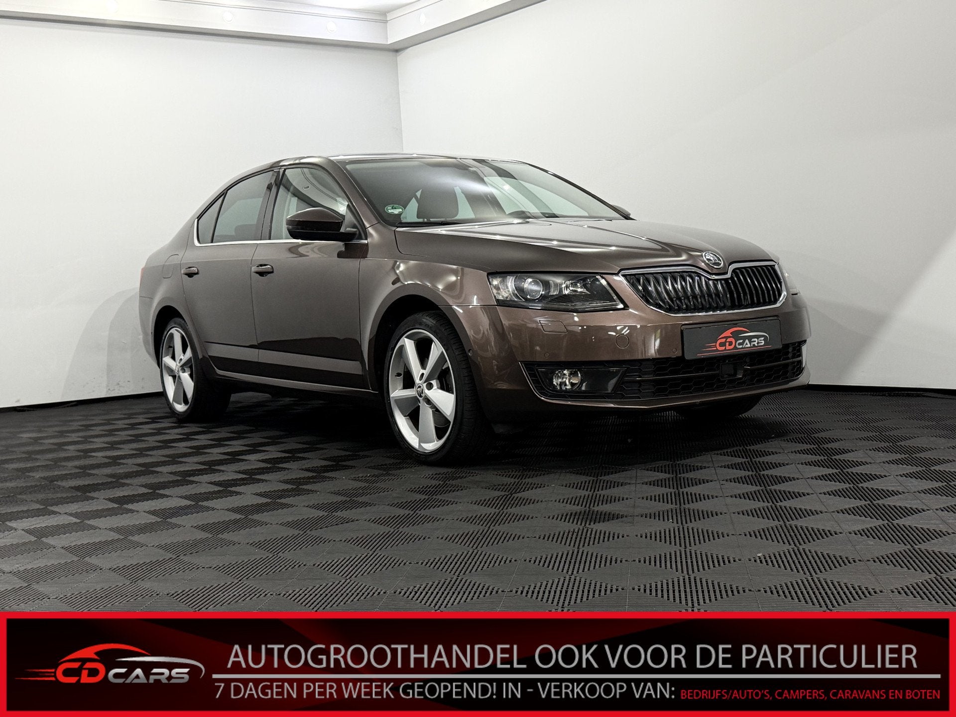Skoda Octavia 1.8 TSI Greentech Elegance Clima, Navi, Parkee, Stof, Gebruikt, Euro 6, 4 cilinders