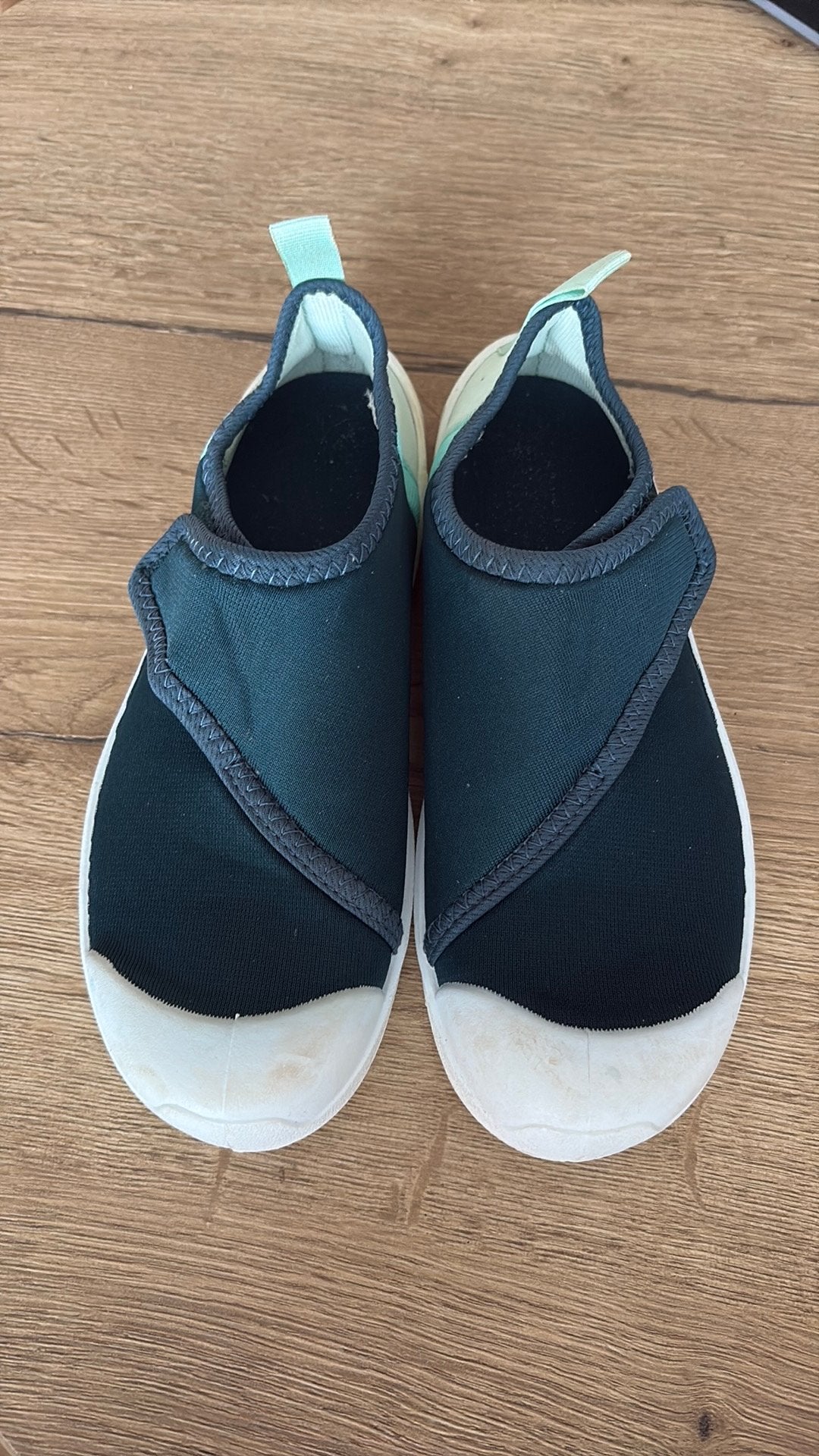 Waterschoenen Decathlon mt 34/35, Ophalen, Zo goed als nieuw, Jongen of Meisje, Zwemschoenen
