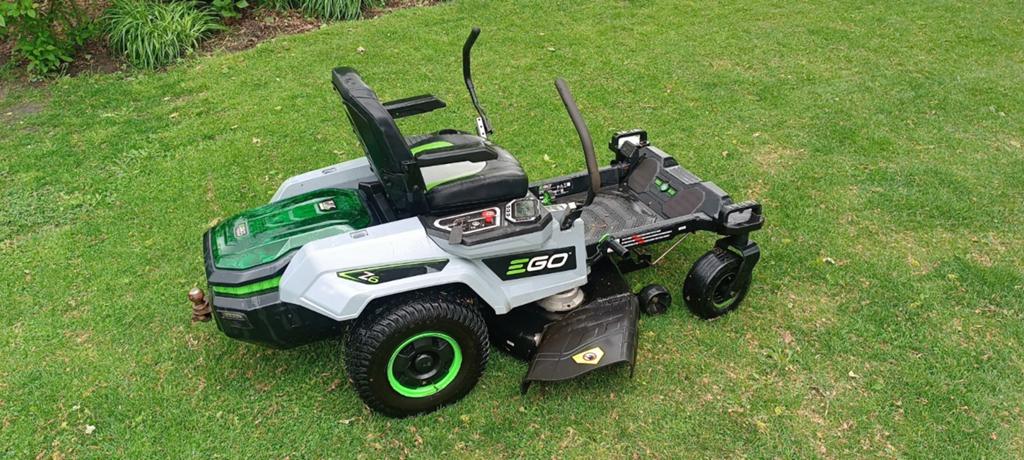 Ego Z6 electrische zitmaaier 107cm met 3 accus, Ophalen, Gebruikt, EGO Power+, Opvangbak