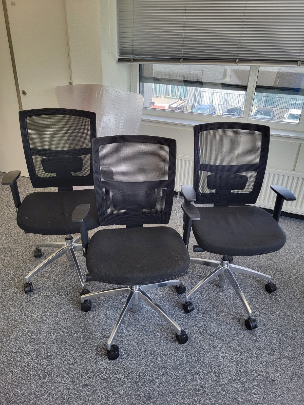 Bureaustoel met chroom onderstel, ARBO verstelbaar, Huis en Inrichting, Bureaustoelen, Gebruikt, Zwart, Ophalen of Verzenden, Bureaustoel