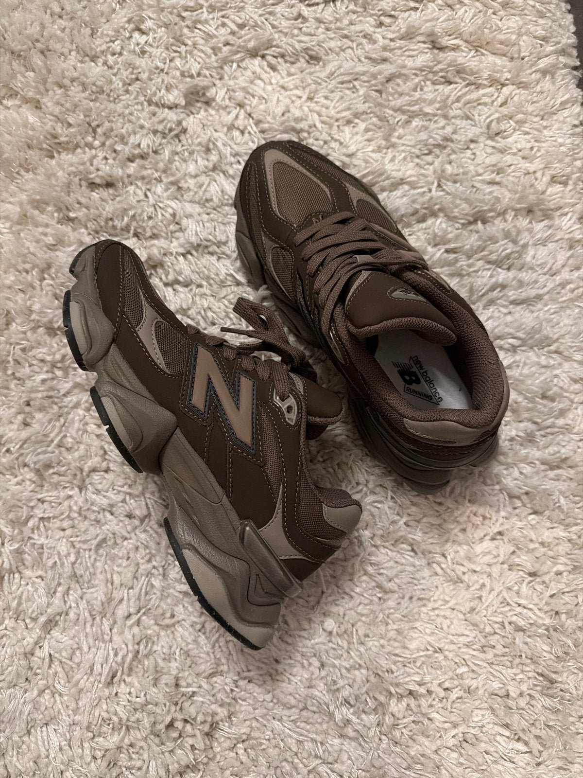NIEUW New Balance 9060 Sneakers - Bruin - Colorado, Ophalen of Verzenden, Zo goed als nieuw, Bruin, Sneakers of Gympen