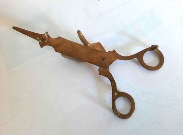 Antieke Messing Lontschaar Snuiterschaar op Pootjes (7849), Ophalen of Verzenden