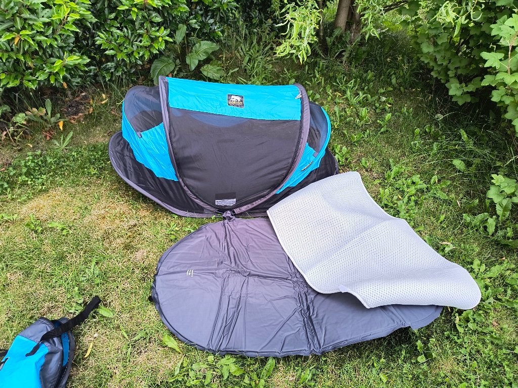 Deryan baby opgooien tentje, Kinderen en Baby's, Kinderkamer | Bedden, Ophalen, Zo goed als nieuw, Minder dan 140 cm, Matras