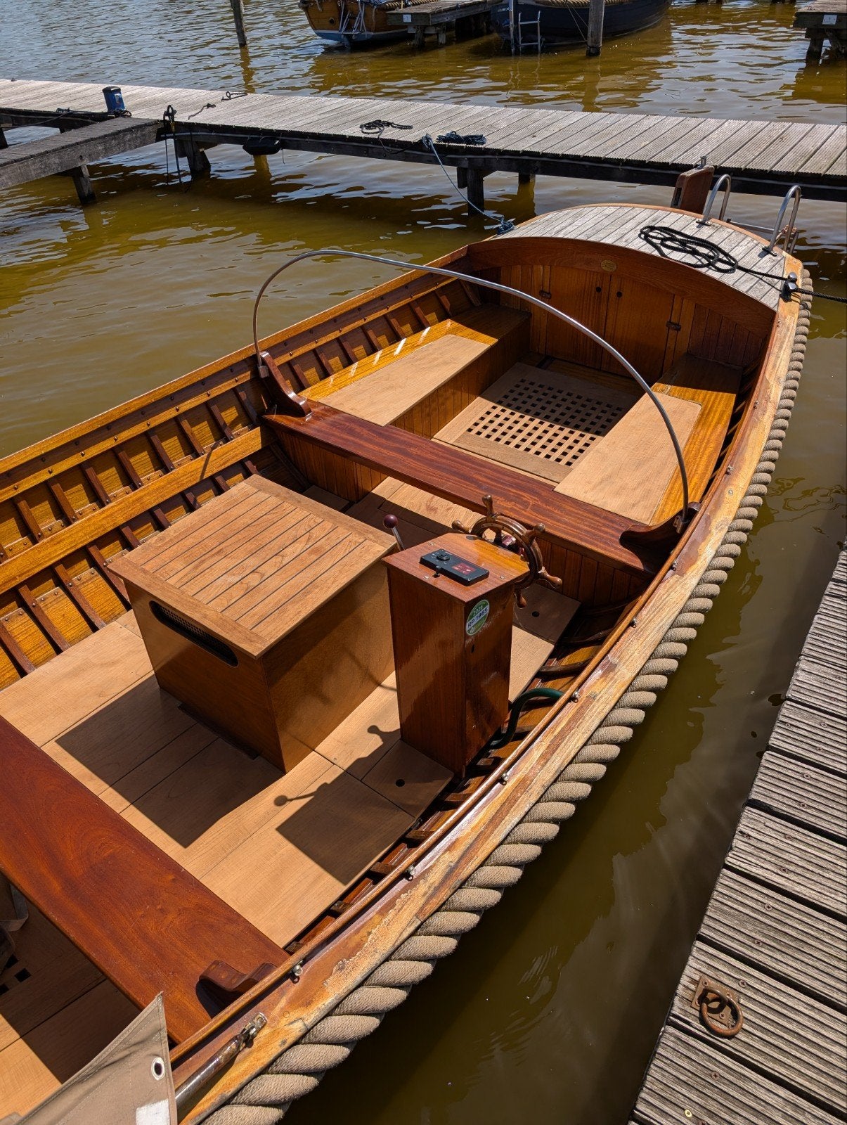 Werf gebouwde mahonie houten Vlet met nieuwe Vetus diesel, Watersport en Boten, Ophalen, Binnenboordmotor, Diesel, Zo goed als nieuw