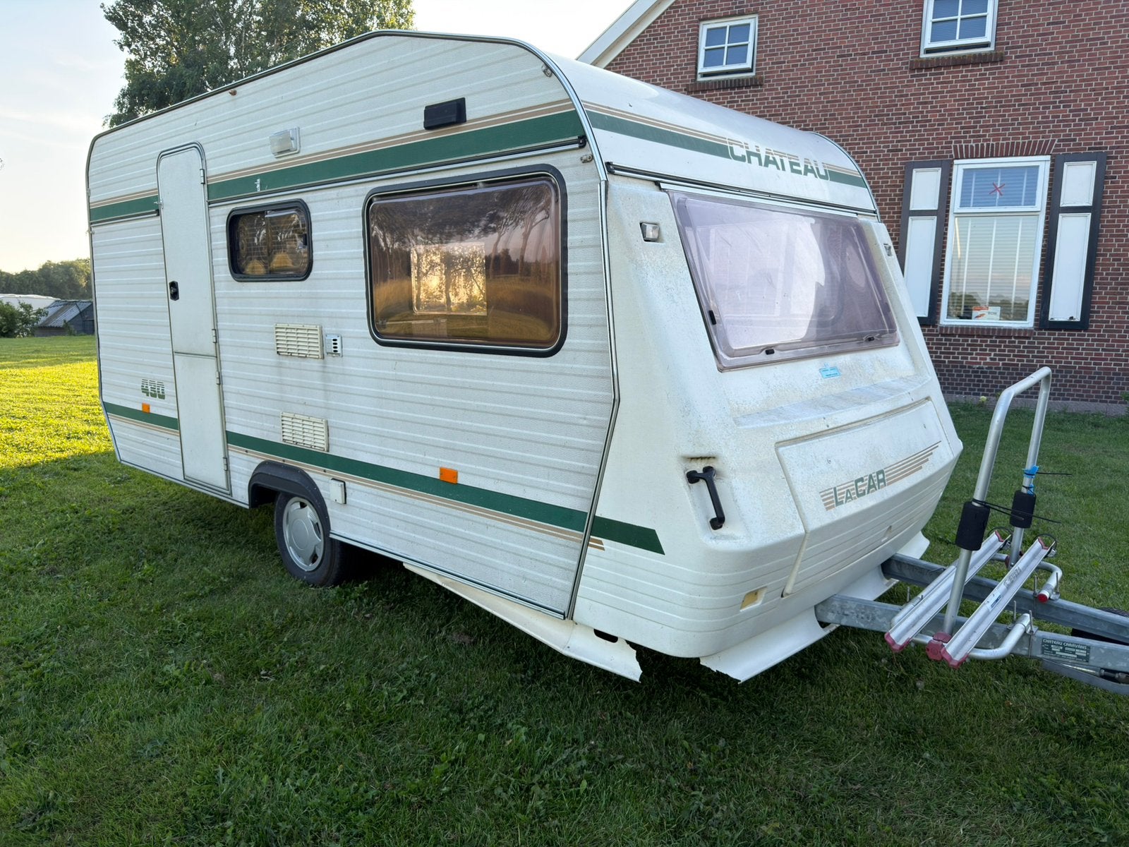 Chateau 430 | Nette caravan | 2 Voortenten, Chateau, Koelkast, Bedrijf, Treinzit