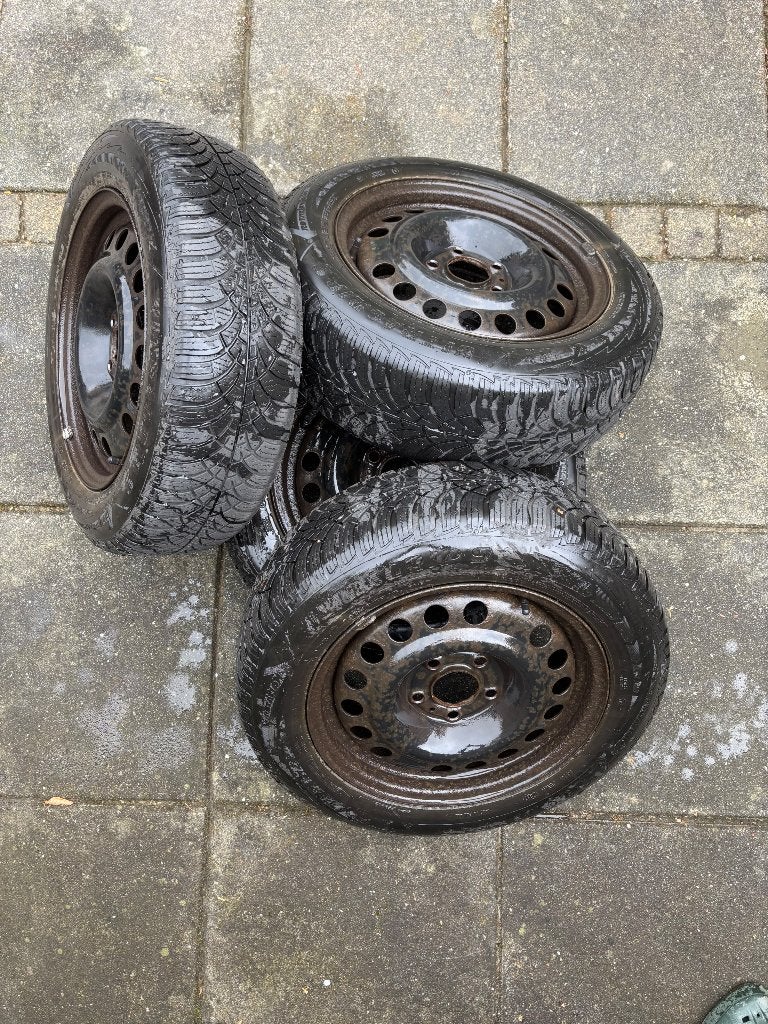 Winterbanden inclusief velgen, Auto-onderdelen, Banden en Velgen, Ophalen, Gebruikt, 15 inch, Banden en Velgen