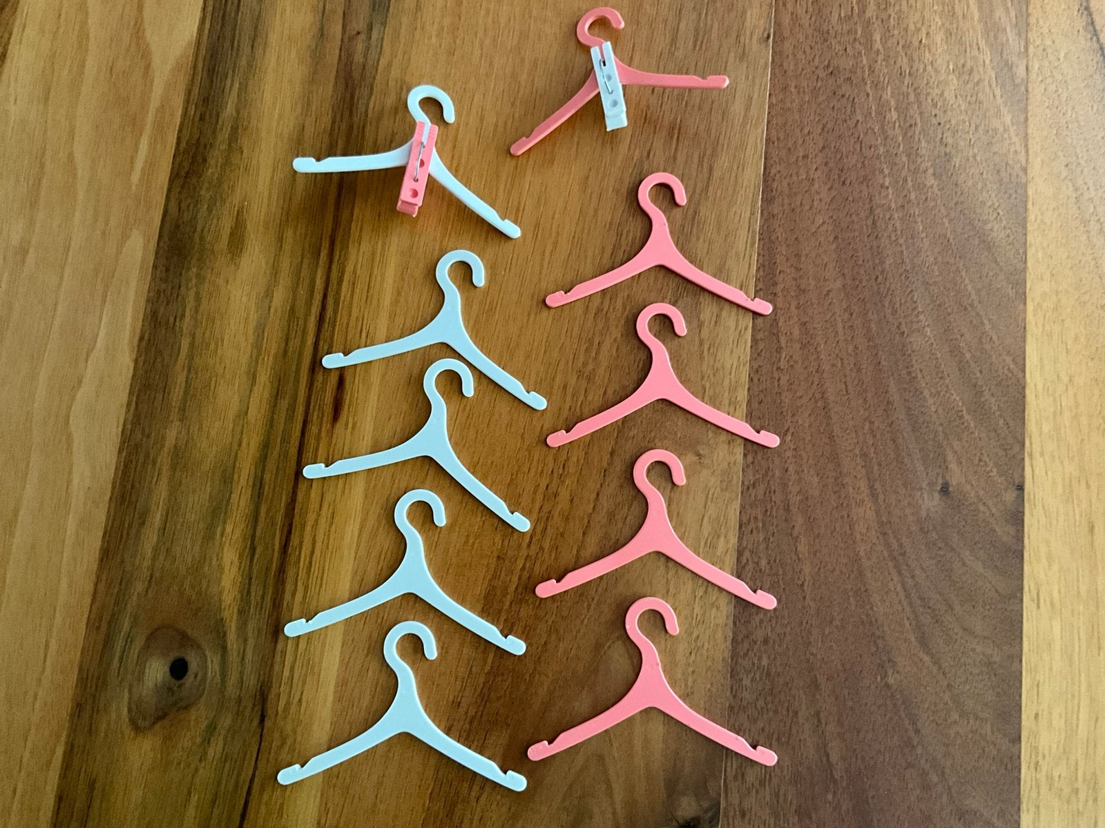 Kledinghangertjes voor Barbie, Ophalen of Verzenden, Zo goed als nieuw, Barbie