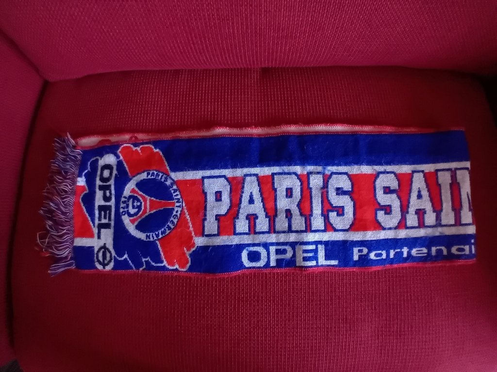 Paris Saint Germain sjaal, Ophalen of Verzenden, Gebruikt, Buitenlandse clubs, Vaantje of Sjaal