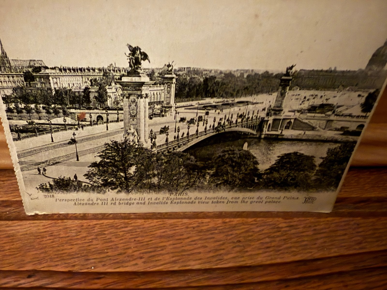 Oude ansichtkaart Parijs: Pont Alexandre III en Invaliden, Ophalen of Verzenden, 1940 tot 1960, Gelopen, Frankrijk