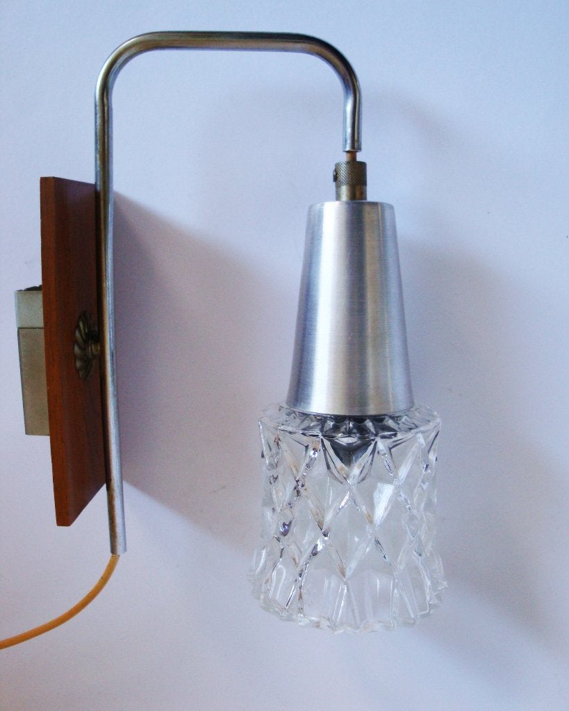 vintage wandlamp teak hout, glas, chroom, fleur du lys., Glas, Met snoer/stekker, Gebruikt, Meerkleurig
