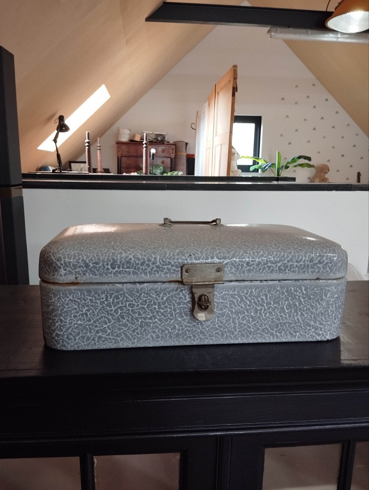 Vintage grijze gewolkte emaille broodtrommel, Antiek en Kunst, Antiek | Emaille, Ophalen of Verzenden