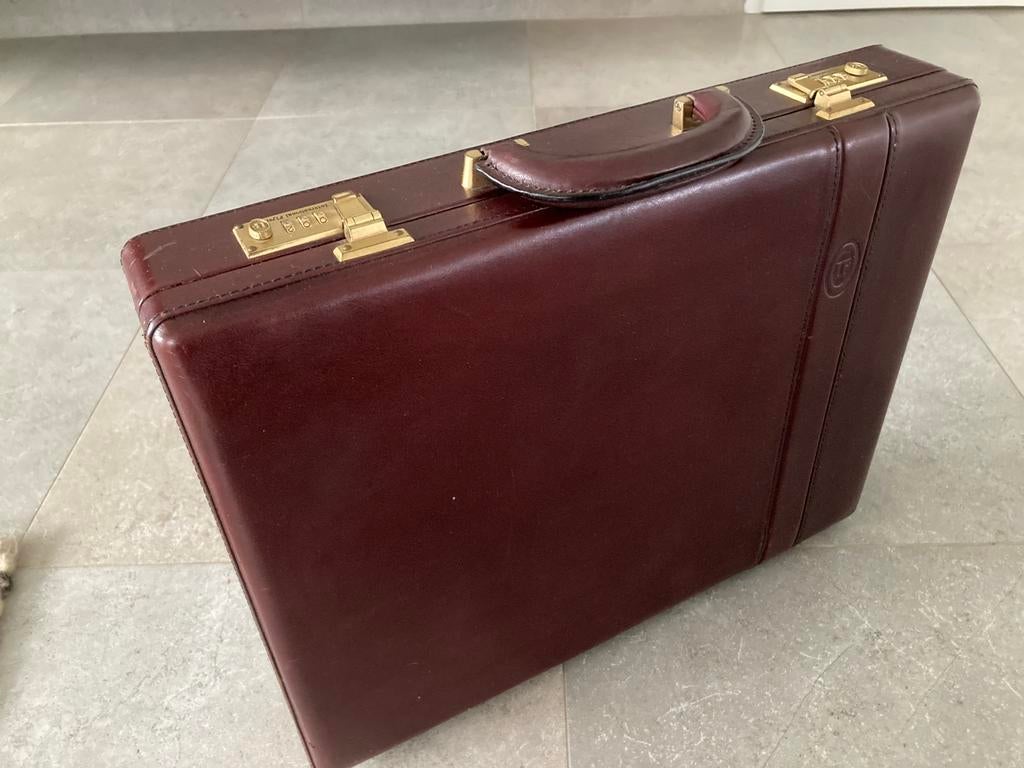Attaché koffer, Sieraden, Tassen en Uiterlijk, Koffers, Ophalen, Zo goed als nieuw, Leer, Minder dan 50 cm