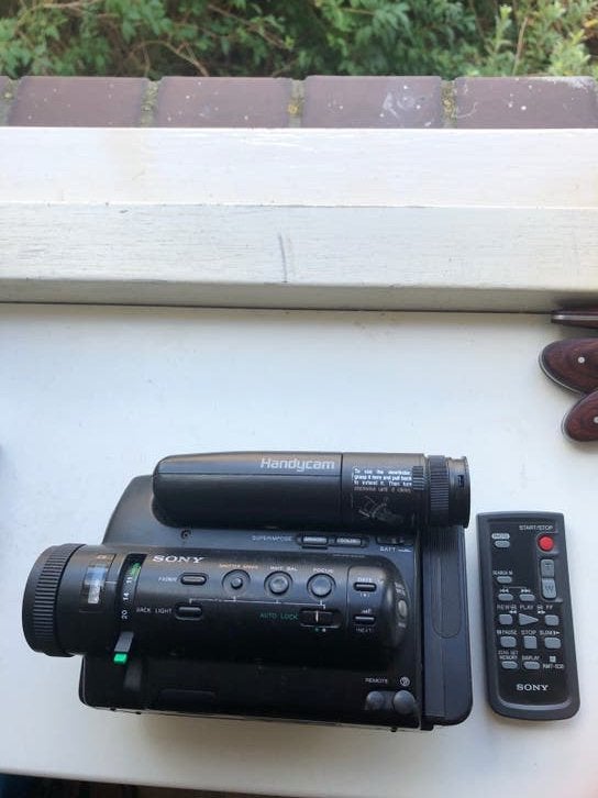 Sony Handycam CCD-TR411E Video Camera met Afstandsbediening, Audio, Tv en Foto, Videocamera's Analoog, Ophalen of Verzenden, Overige soorten