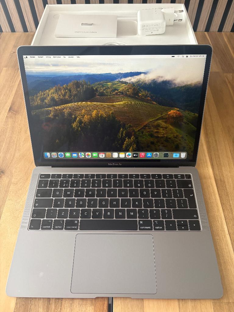 Macbook Air 2019 - Intel i5 / 8GB RAM / 128GB DISK, Computers en Software, Apple Macbooks, Ophalen, Gebruikt, Qwerty, 8 GB