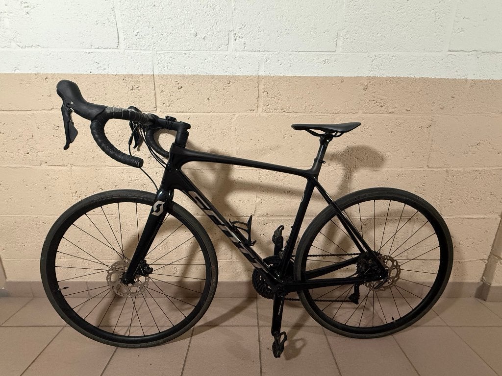 Scott Addict 20 Carbon 2023 – M/54, Fietsen en Brommers, Carbon, Heren, Zo goed als nieuw, Meer dan 20 versnellingen