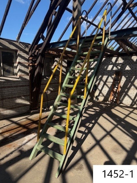 1452. IJzeren trappen / trap / noodtrap / bordes / manbak, Ophalen, Gebruikt, Trap, 2 tot 4 meter