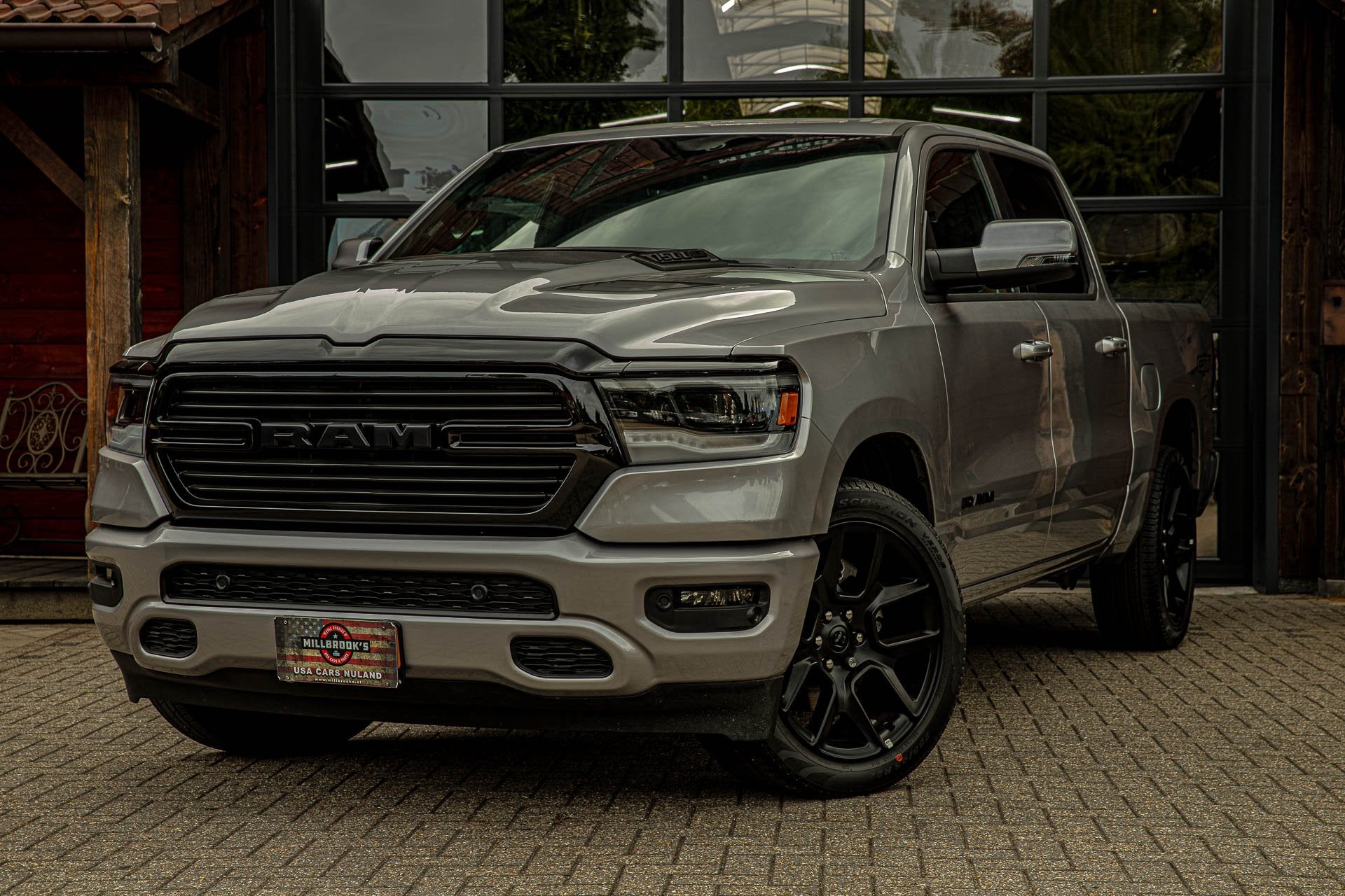 Dodge Ram 1500 5.7 V8 4x4 Sport GT BPM VRIJ, LPG, 12'' scher, Auto's, Bestelauto's, Automaat, 8 cilinders, 5654 cc, 402 pk