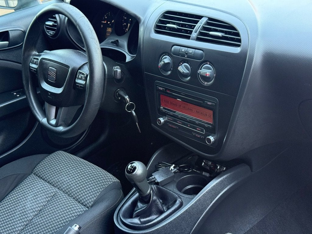 Seat Leon 1.2 TSI Ecomotive Reference Airco Cruise 5D Nieuwe, Voorwielaandrijving, Euro 5, Stof, Gebruikt