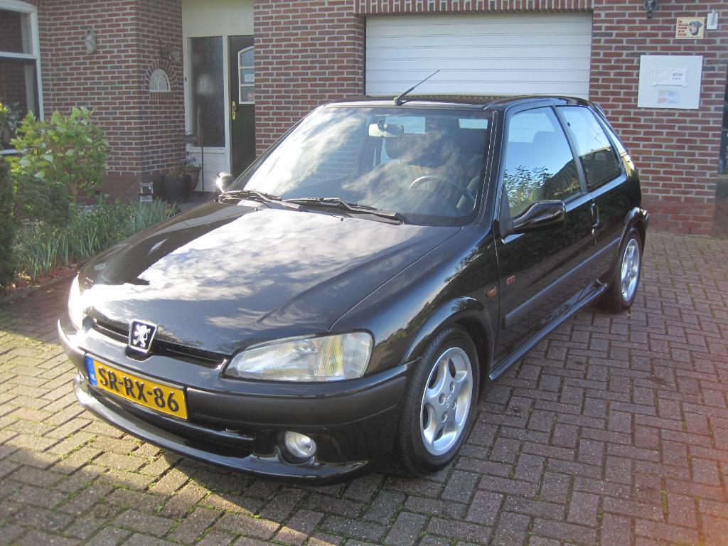 Nette keiharde zwarte 106 Gti, recent heel veel vernieuwd!, Auto's, Peugeot, Voorwielaandrijving, Zwart, 4 cilinders, 400 kg