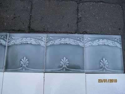 9 Art nouveau wandtegels warme tint grijs in relief 135 cm, Ophalen of Verzenden