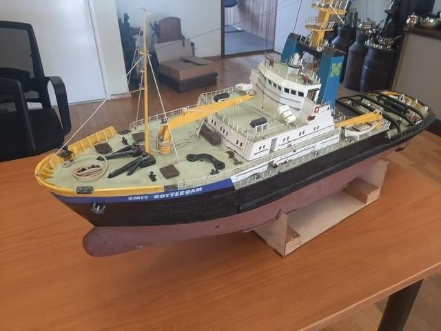 handgemaakte houten boot/zeesleper Smit Rotterdam, Ophalen, Gebruikt
