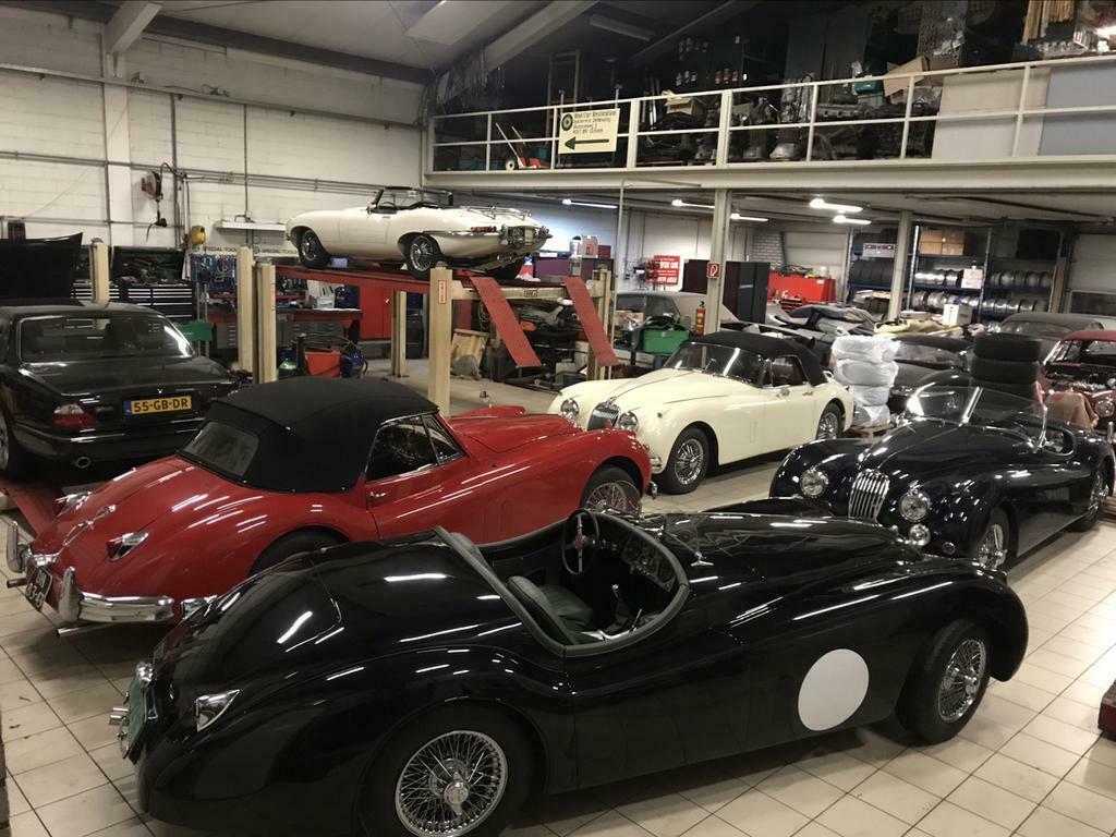 Real Car Restoration BV.  Jaguar Daimler Specialist, Garantie, Autoruitschadeherstel