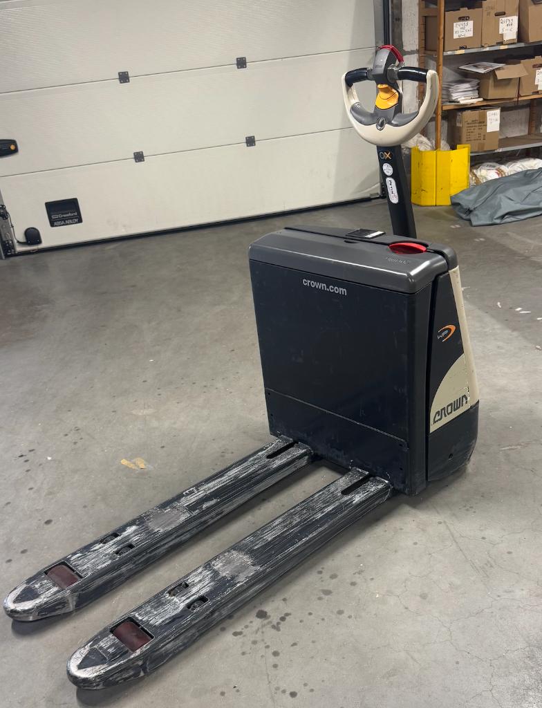 Crown Elektrische palletwagens WP3015 1.6, Ophalen, Zo goed als nieuw
