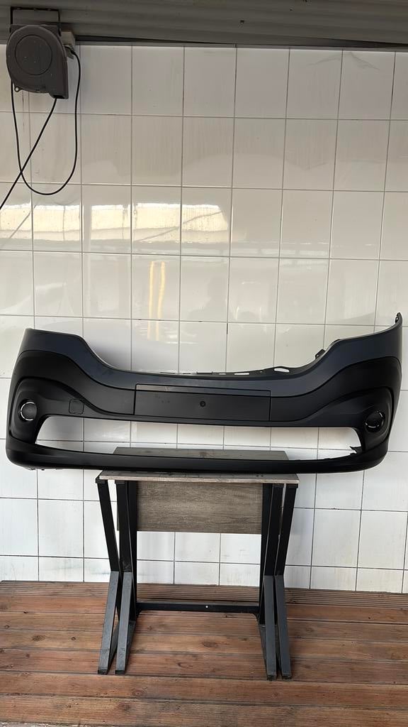 ⸻  Renault Trafic III Voorbumper – 620223380R, Nieuw, Ophalen of Verzenden, Bumper, Renault