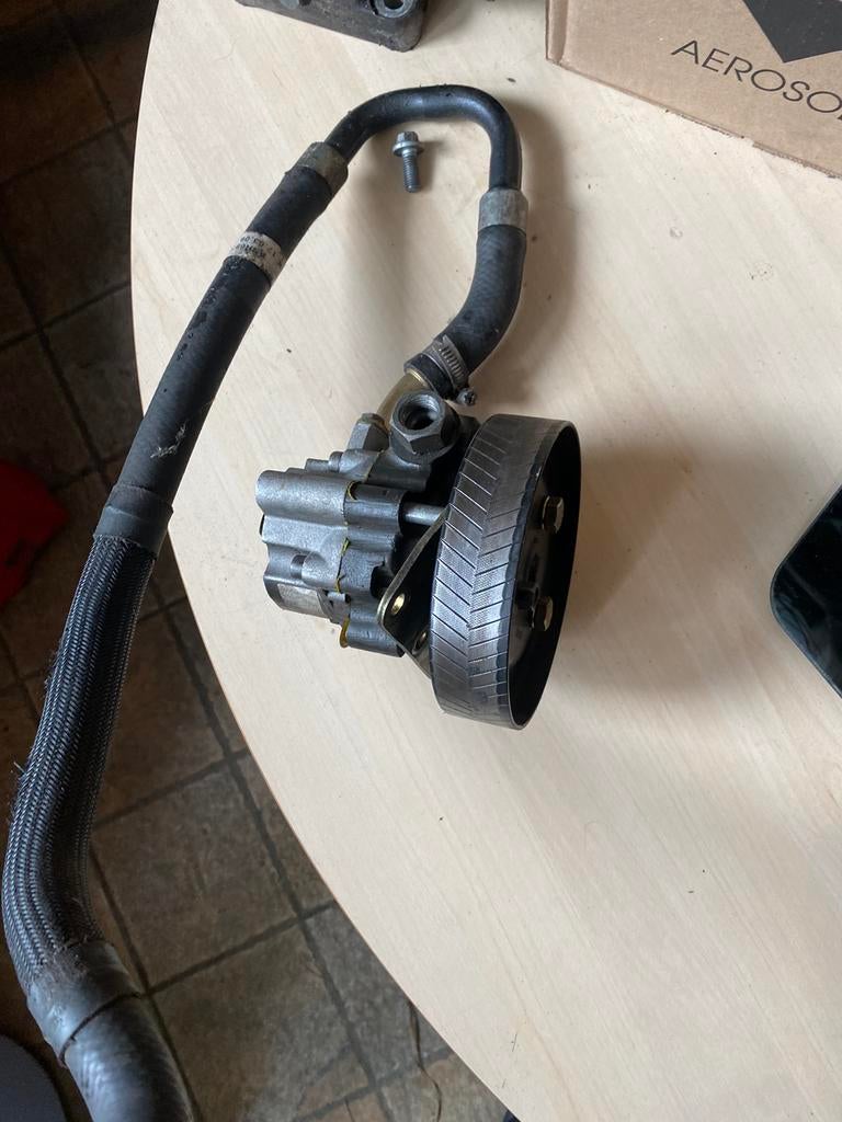Stuurbekrachtigingspomp Land Rover Discovery 2 TD5, Ophalen of Verzenden, Gebruikt, Land Rover