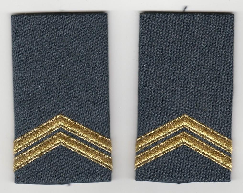 Set rangen epauletten Korporaal KLu, Kon Luchtmacht (Gala), Ophalen of Verzenden, Luchtmacht, Nederland, Embleem of Badge