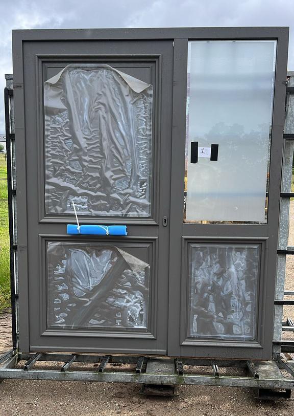 (1) Nieuwe kunststof voordeur met zijlicht incl glas, Doe-het-zelf en Verbouw, Ophalen, Kunststof, Deurkozijn, Nieuw