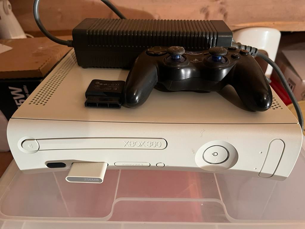 Xbox 360 met draadloze controller en div games, Spelcomputers en Games, Spelcomputers | Xbox 360, Met games, Ophalen of Verzenden