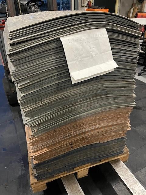 vloertegels, rubber, Ophalen, Gebruikt, 60 cm of meer, 10 m² of meer