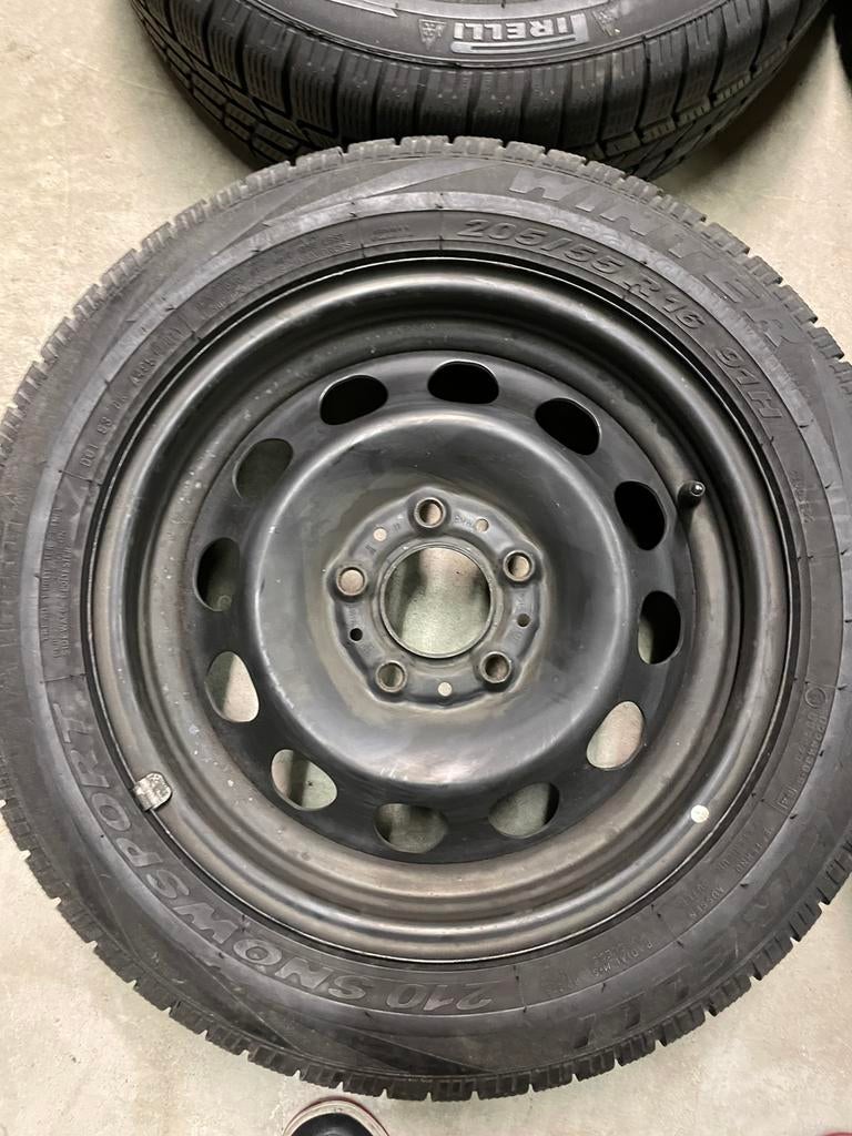 BMW winterset | 205/55/16 | Pirelli | 5x120, Auto-onderdelen, Banden en Velgen, Ophalen, 16 inch, Banden en Velgen, 205 mm