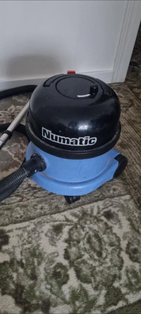 Numatic proffessionele krachtige stofzuiger compleet, Ophalen of Verzenden, Zo goed als nieuw