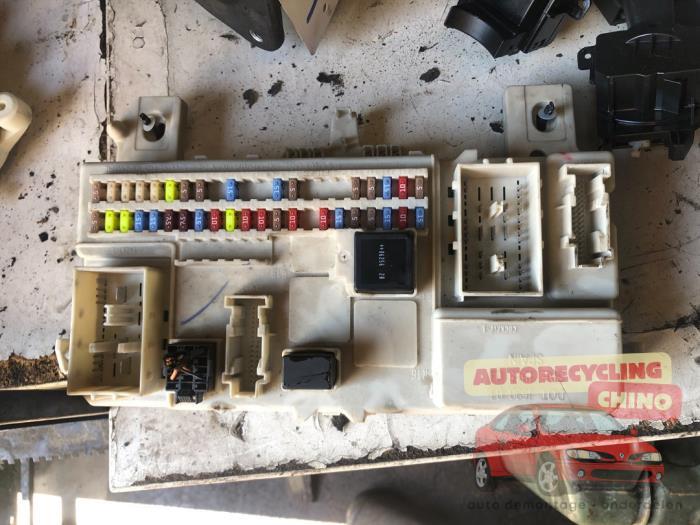 Zekeringkast van een Volvo S40, Auto-onderdelen, Elektronica en Kabels, Volvo, Gebruikt, 3 maanden garantie, Ophalen