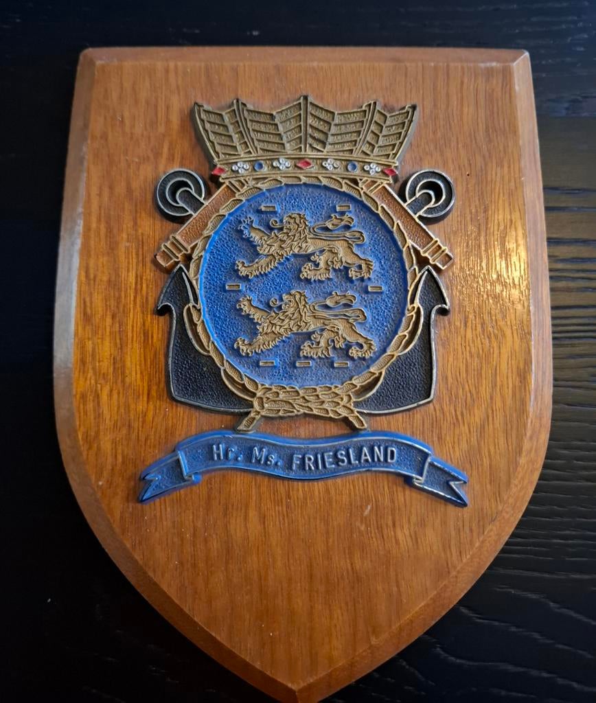 Wapenschild Marine Hr. Ms. Friesland, Ophalen of Verzenden, Marine, Nederland, Embleem of Badge