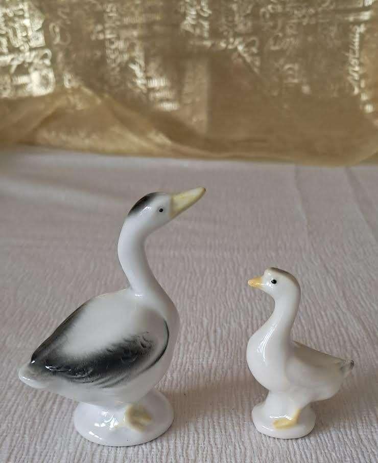 Beeldjes Gans moeder en kuiken letterbak, Verzamelen, Beelden en Beeldjes, Ophalen of Verzenden, Zo goed als nieuw, Dier
