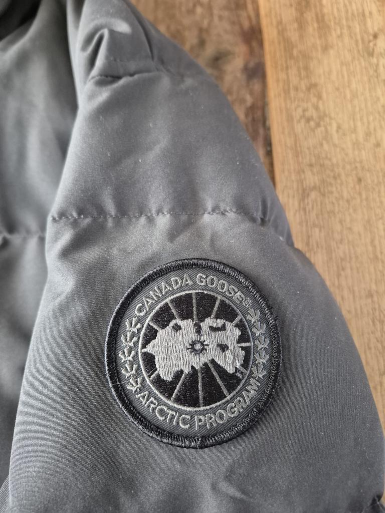 Canada Goose Winterjas Maat M - Donkergrijs, Verzenden, Zo goed als nieuw, Maat 48/50 (M), Grijs