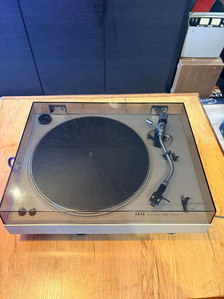 Akai 001C • Belt-drive • GARANTIE, Ophalen of Verzenden, Zo goed als nieuw, Akai, Info@ricks-audio.com