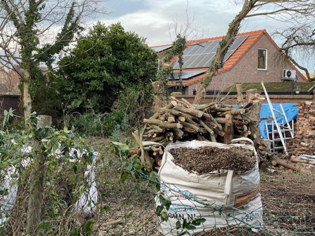 Teun de Tuinman, Tuinonderhoud of Snoeiwerk