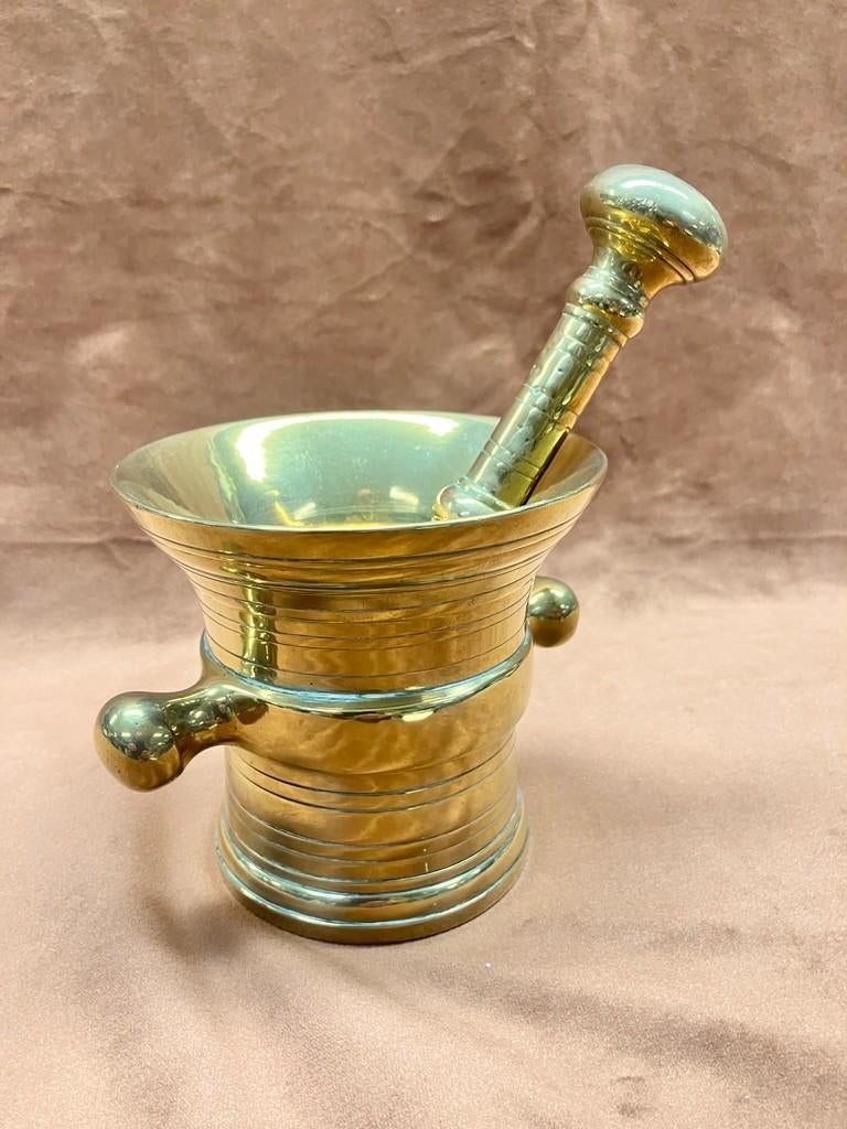 Apothekersvijzel messing (geel koper) met stamper ca. 1945, Verzenden