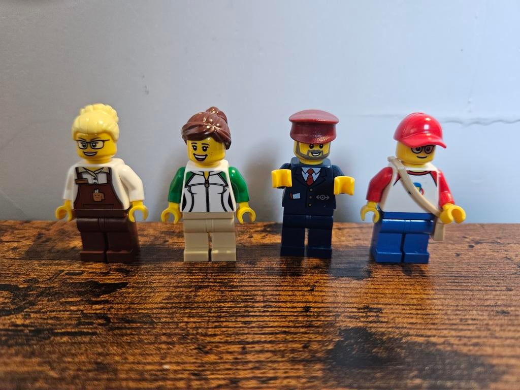 Lego minifiguren set 60197, Kinderen en Baby's, Speelgoed | Duplo en Lego, Ophalen of Verzenden, Zo goed als nieuw