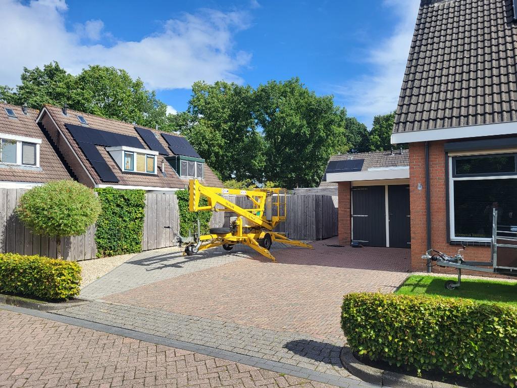 TE HUUR ** Hoogwerker 12 meter ** huren aanhangerhoogwerker