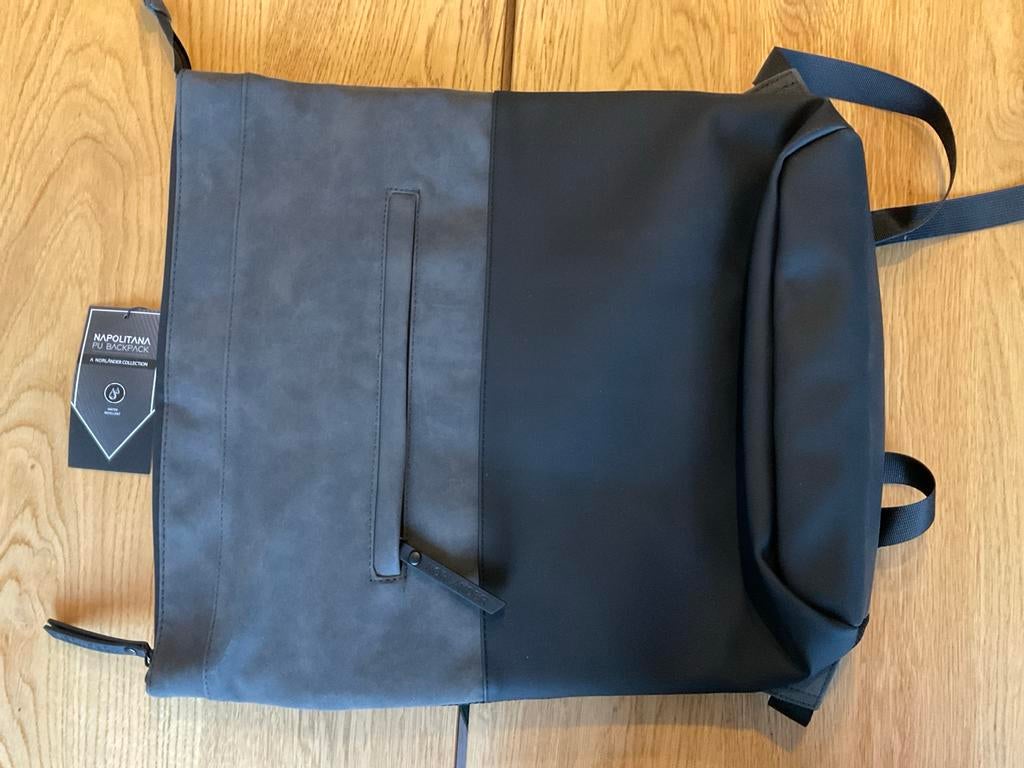 Stijlvolle en waterafstotende rugtas, Sieraden, Tassen en Uiterlijk, Tassen | Rugtassen, Overige merken, 25 tot 40 cm, Nieuw, Ophalen of Verzenden