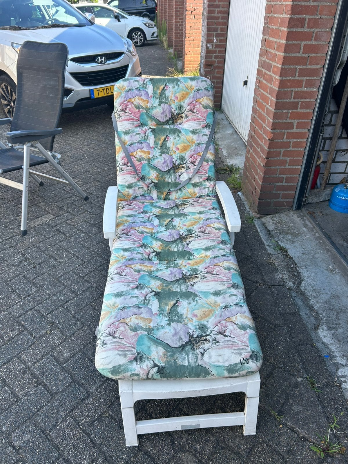 Ligbed met kussen aantal 2, Ophalen, Zo goed als nieuw, Kunststof