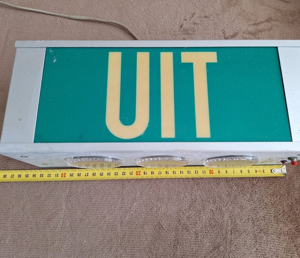 Vintage noodverlichting armatuur met de tekst "UIT", Ophalen of Verzenden, Gebruikt, Wandlamp, Groen