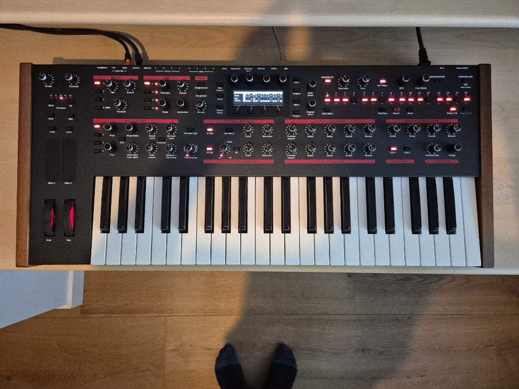 Dave Smith Sequential Pro2 Synthesizer met originele doos, Muziek en Instrumenten, Zo goed als nieuw, Met midi-aansluiting, Ophalen