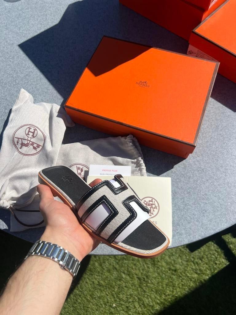 Hermes slippers maat 37, Ophalen of Verzenden, Nieuw, Zwart, Slippers