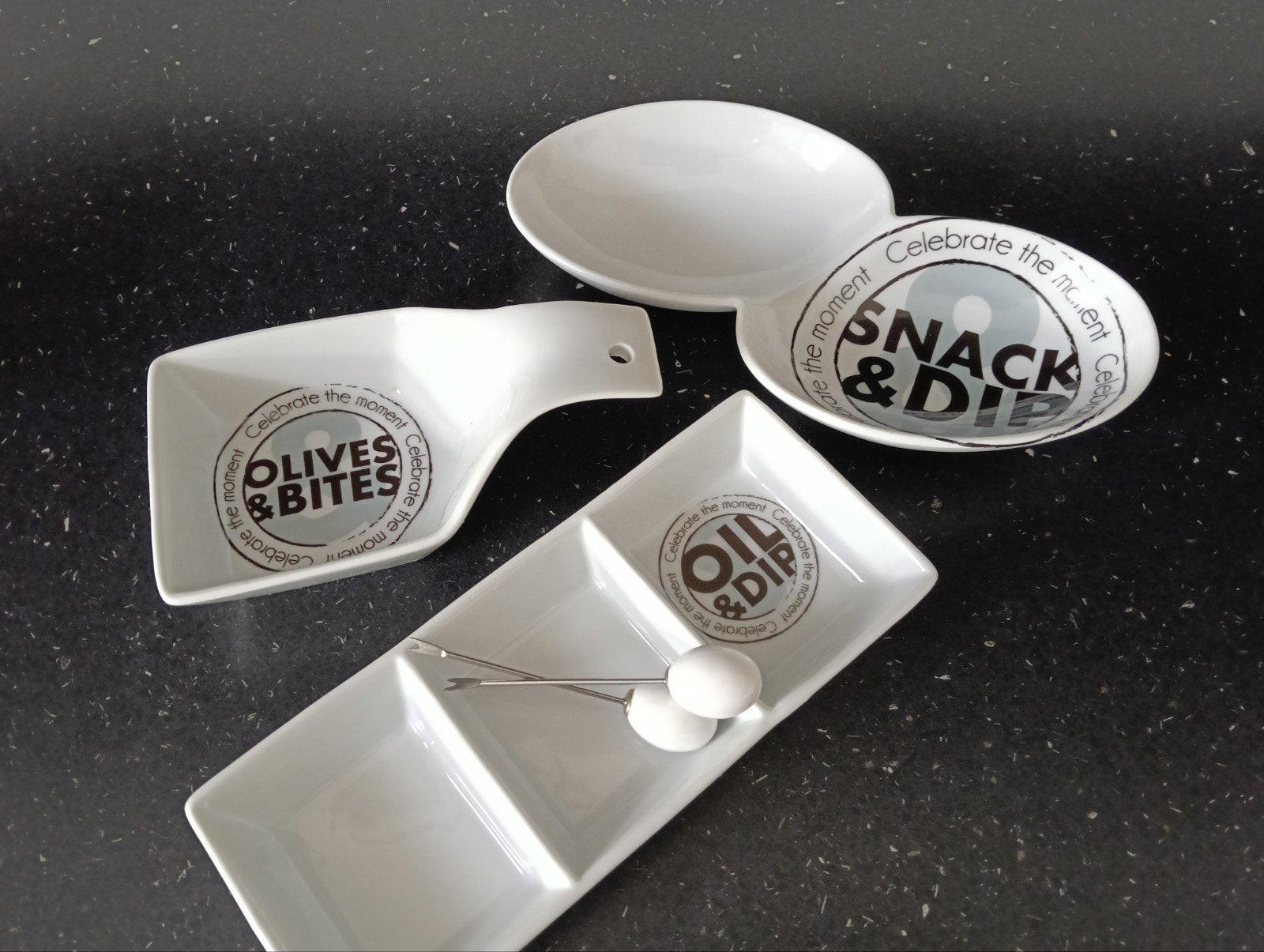 Gusta snackset: Olives & Bites, Snack & Dip, Oil & Dip, Huis en Inrichting, Keramiek, Ophalen of Verzenden, Overige stijlen, Schaal of Schalen